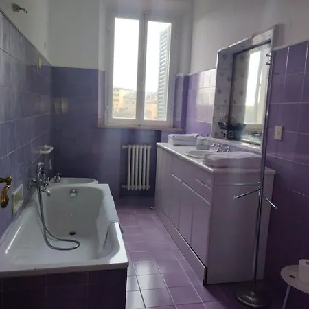 Incantevole Con Loggia Sui Tetti سيينا