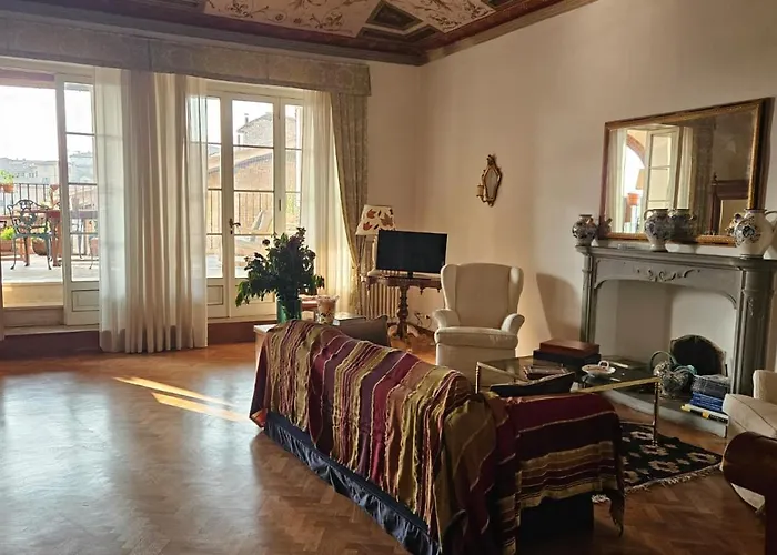 Incantevole Con Loggia Sui Tetti شقة سيينا