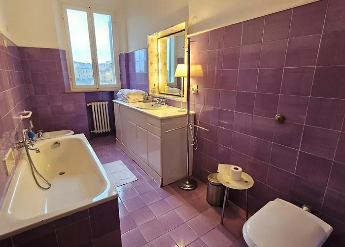 Incantevole Con Loggia Sui Tetti شقة سيينا